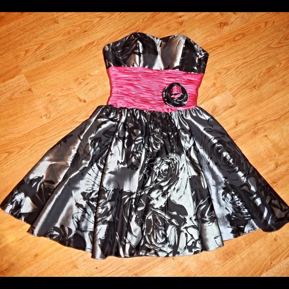 Homecoming dress sz 2 Faviana